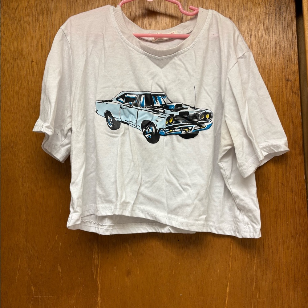 ROMWE White Crop Top Vintage Car Graphic